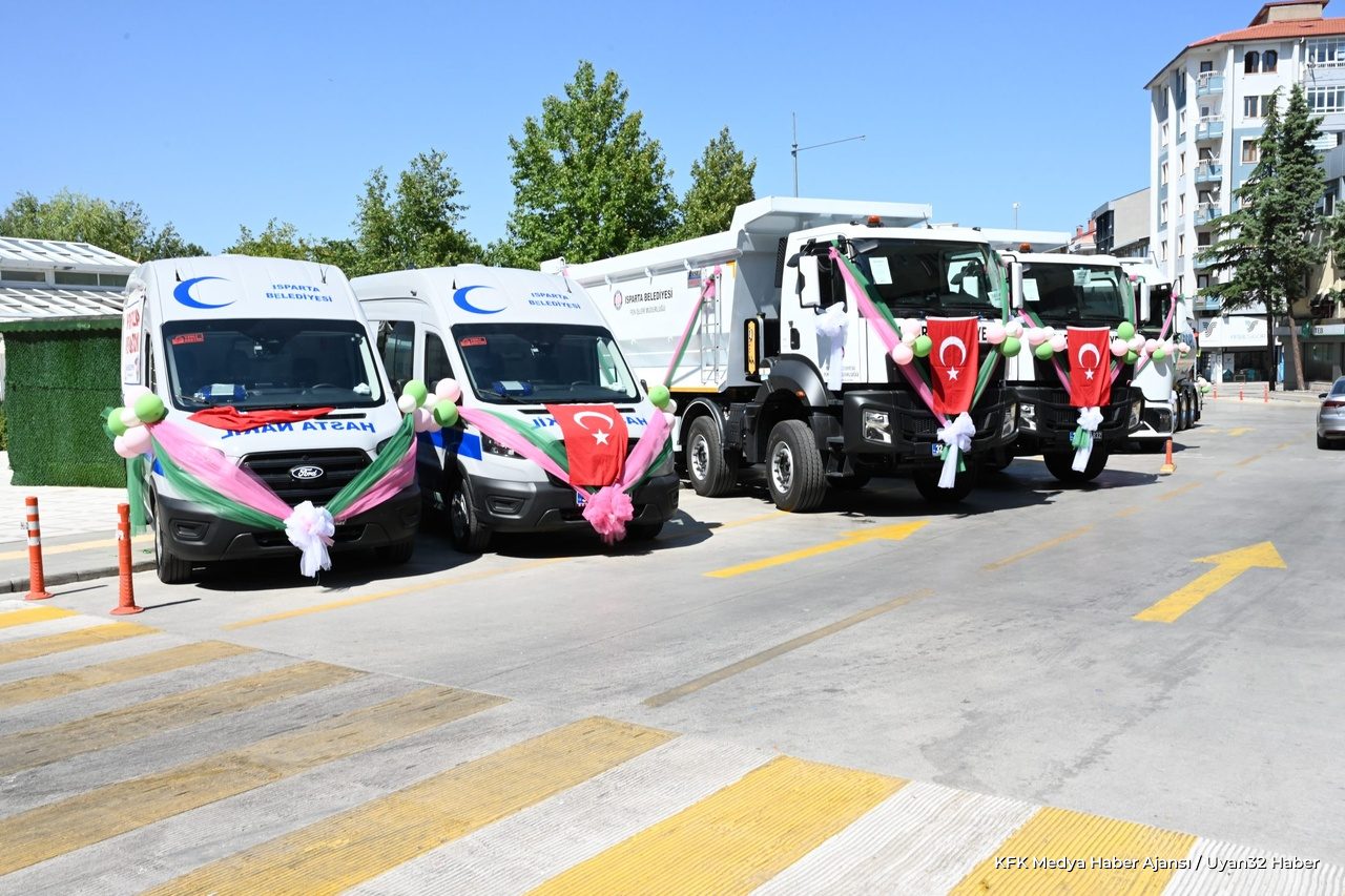 Isparta Belediyesi Hizmet Kalitesini Artırdı: Filoya 6 Yeni Araç