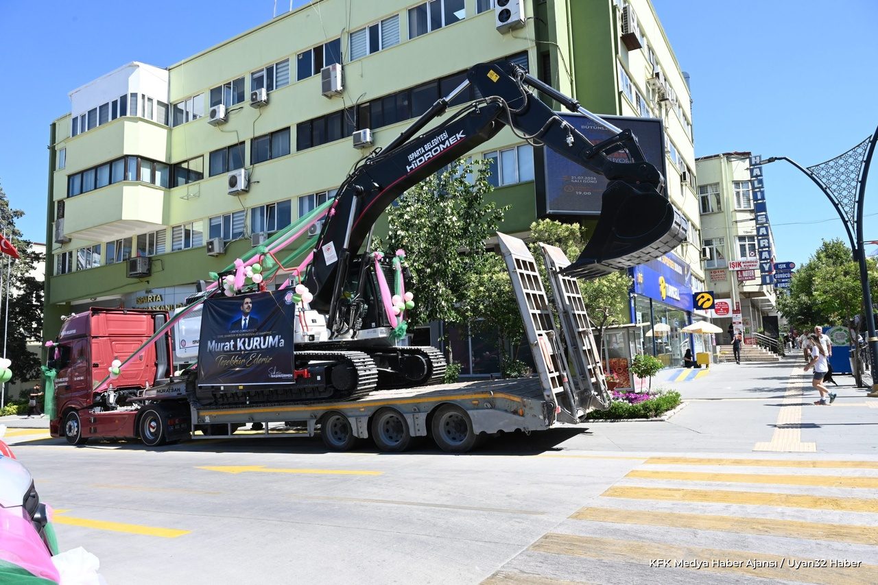 Isparta Belediyesi Hizmet Kalitesini Artırdı: Filoya 6 Yeni Araç