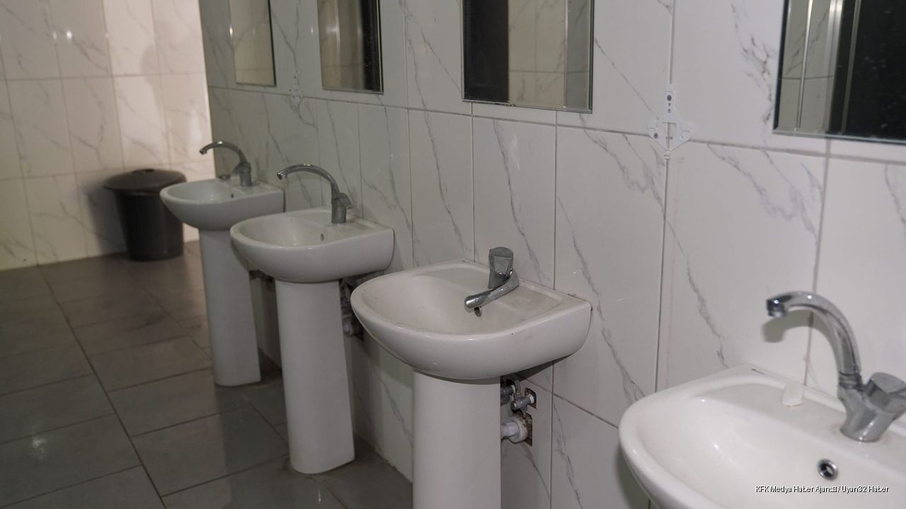 Isparta Bezirgân Şelalesi Tuvaletlerine Vandal Saldırı, Belediye Onardı