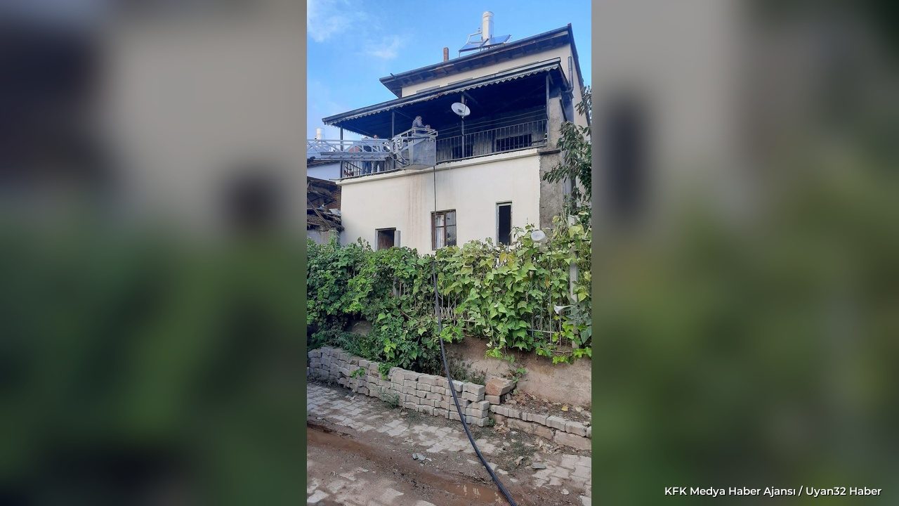 Isparta Çarıksaraylar'da Ev Yangını: Ekipler Sevk Edildi - Detay 4