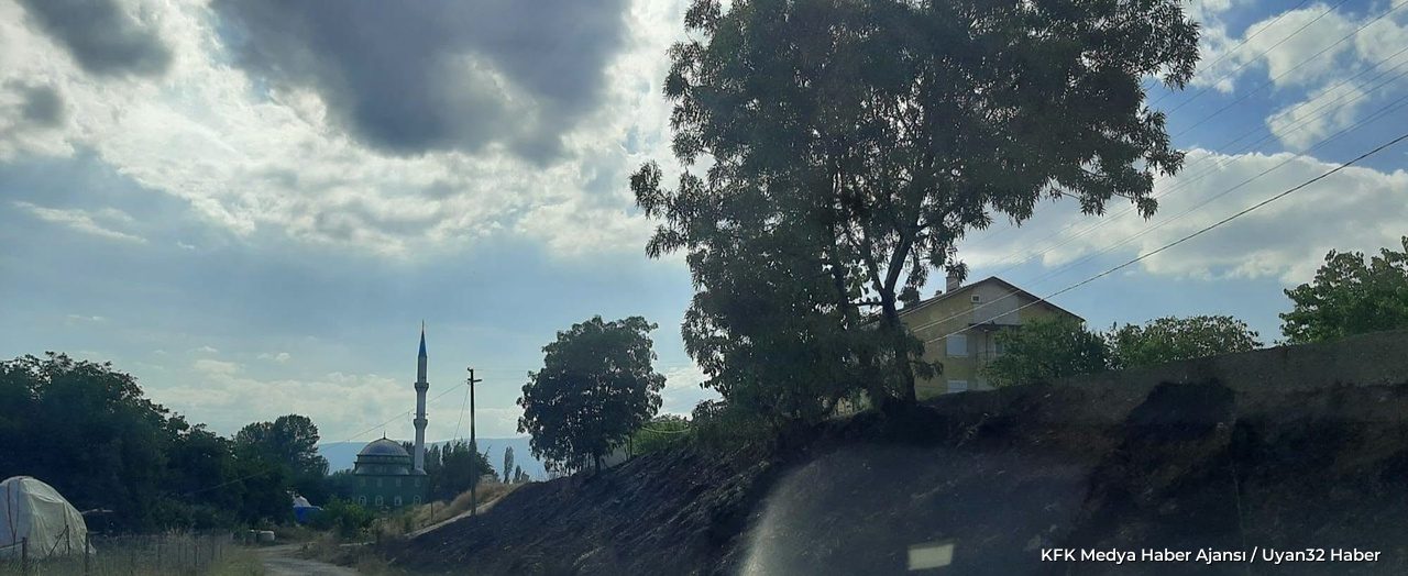 Isparta Çarıksaraylar'da Korkutan Otluk Alan Yangını - Detay 3