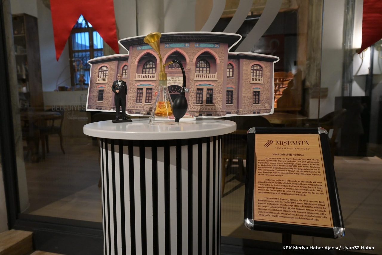 Isparta'da 103 Endemik Bitkiden Cumhuriyet Kokusu Tasarlandı - Detay 7