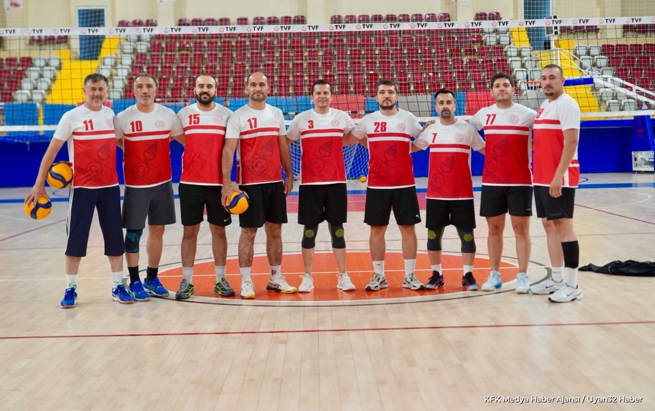 Isparta’da 12 Kamu Takımı Voleybol Sahasında Buluştu - Detay 4
