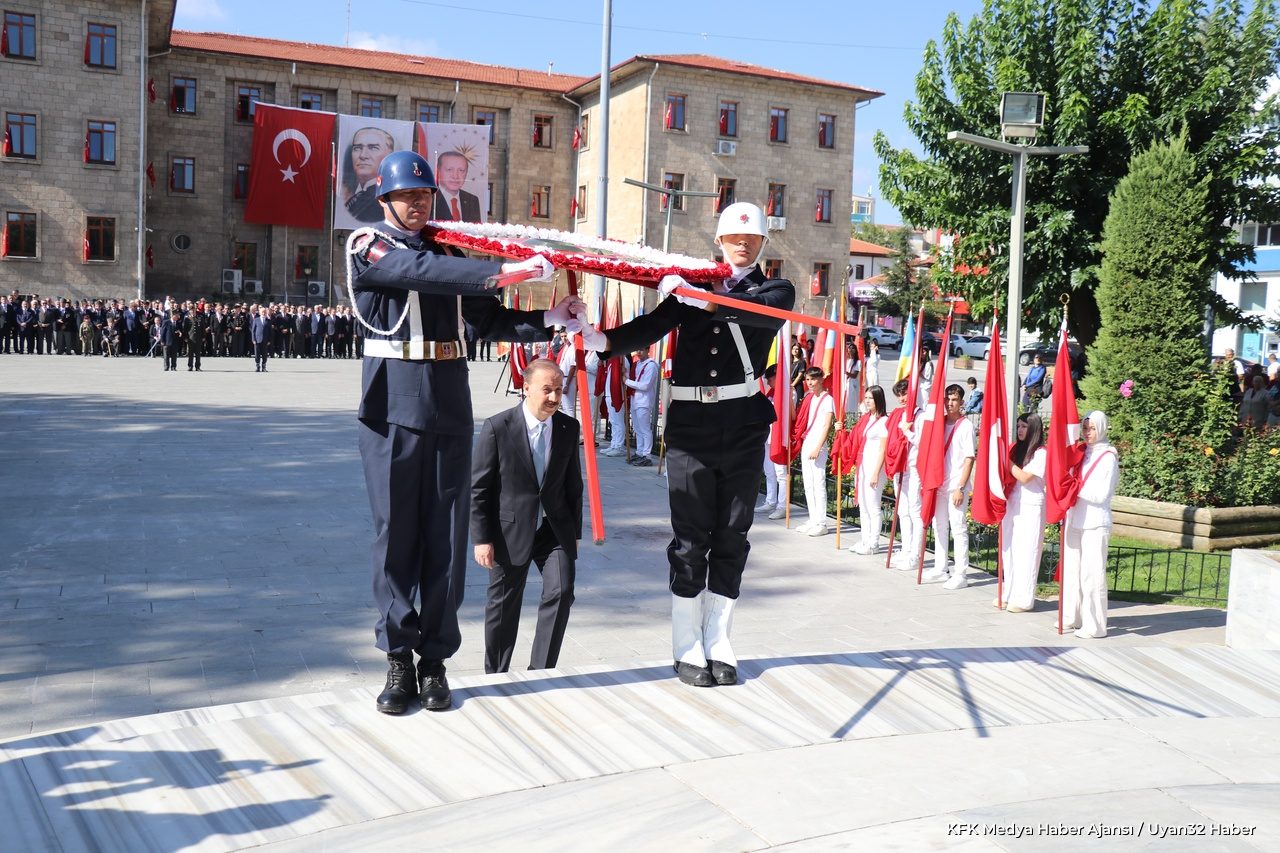 Atatürk Anıtı