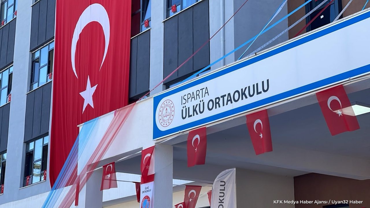 Isparta'da 2026-2027 Eğitim Öğretim Yılı Törenlerle Başladı - Detay 2