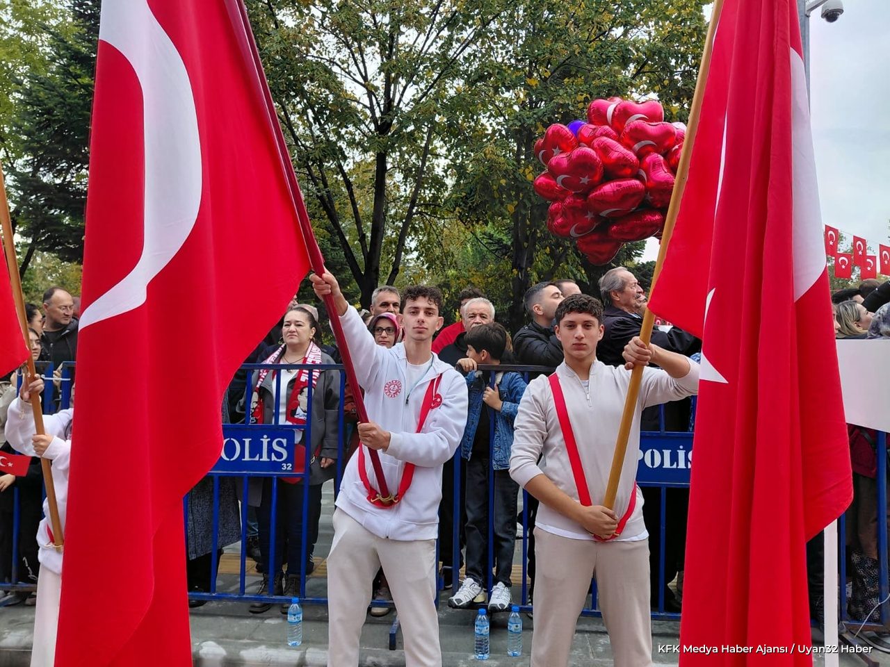 Isparta'da 29 Ekim Cumhuriyet Bayramı Coşkuyla Kutlandı - Detay 3