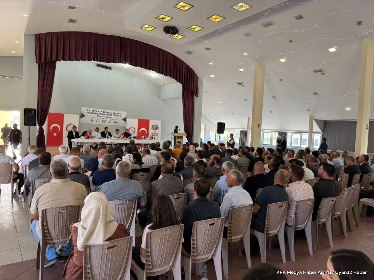 Isparta'da 3 İlçedeki Muhtarlık ve Okullara Bilgisayar Desteği - Detay 4