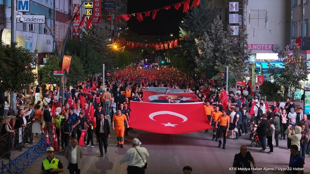 Isparta'da Zafer Bayramı Kutlaması