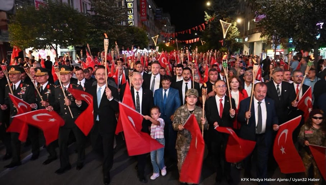 Isparta'da Zafer Bayramı Kutlaması - Detay 10