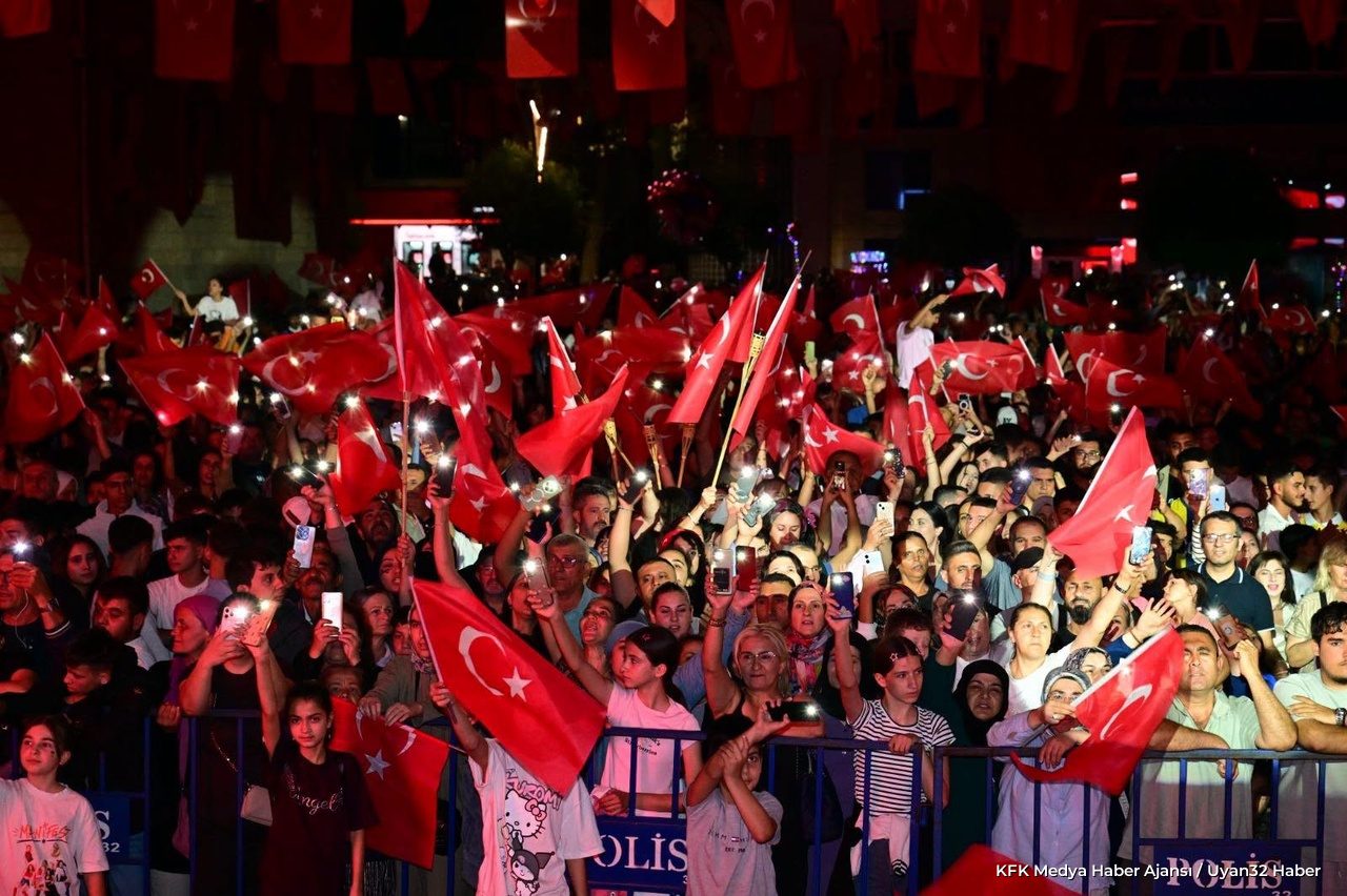 Isparta'da Zafer Bayramı Kutlaması - Detay 7