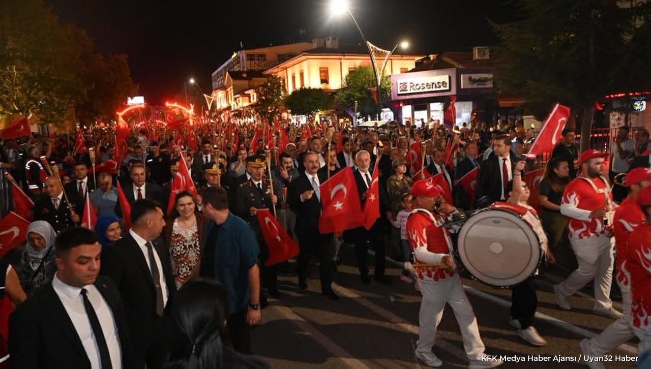 Isparta'da Zafer Bayramı Kutlaması - Detay 8