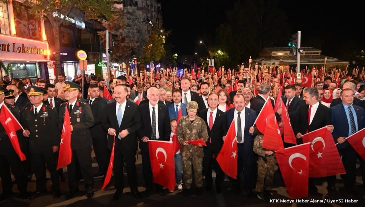 Isparta'da Zafer Bayramı Kutlaması - Detay 9