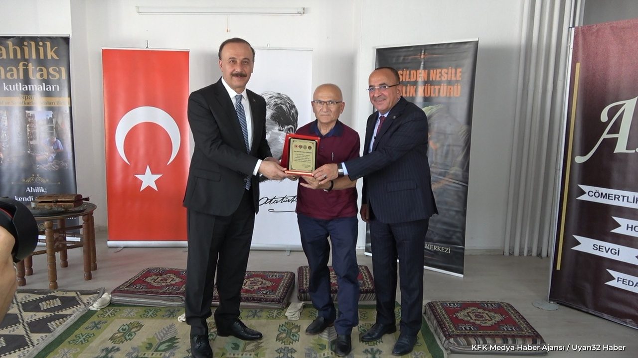 Isparta'da 39. Ahilik Haftası Coşkusu: Şed Kuşanma Töreni Yapıldı - Detay 6