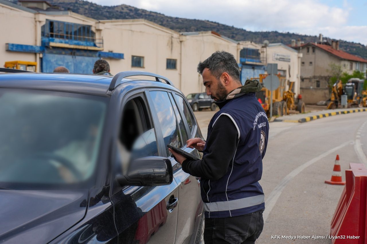 Isparta'da 6 Noktada Emniyet Denetimi Yapıldı - Detay 3