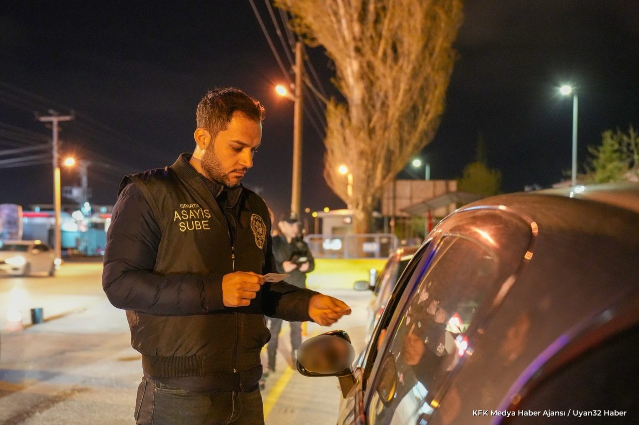 Isparta'da 6 Noktada Emniyet Denetimi Yapıldı - Detay 4