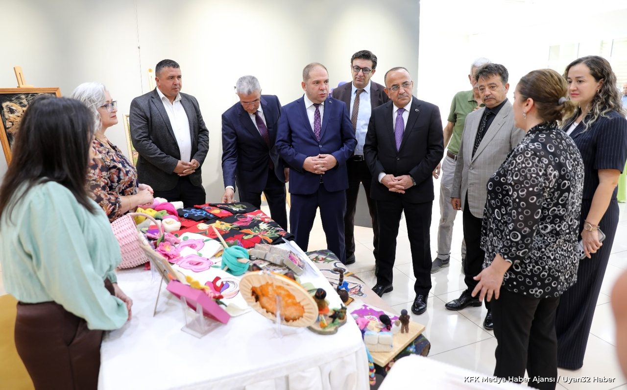 Isparta'da Ahilik Haftası Kutlamaları: Özel Sergi Törenle Açıldı - Detay 4