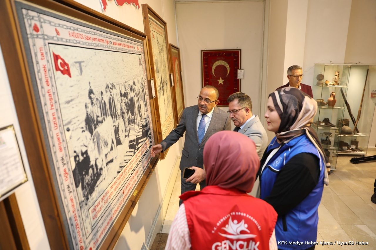 Isparta'da Ahilik Haftası: Öğrenciler Halı Dokumayı Öğrendi - Detay 5