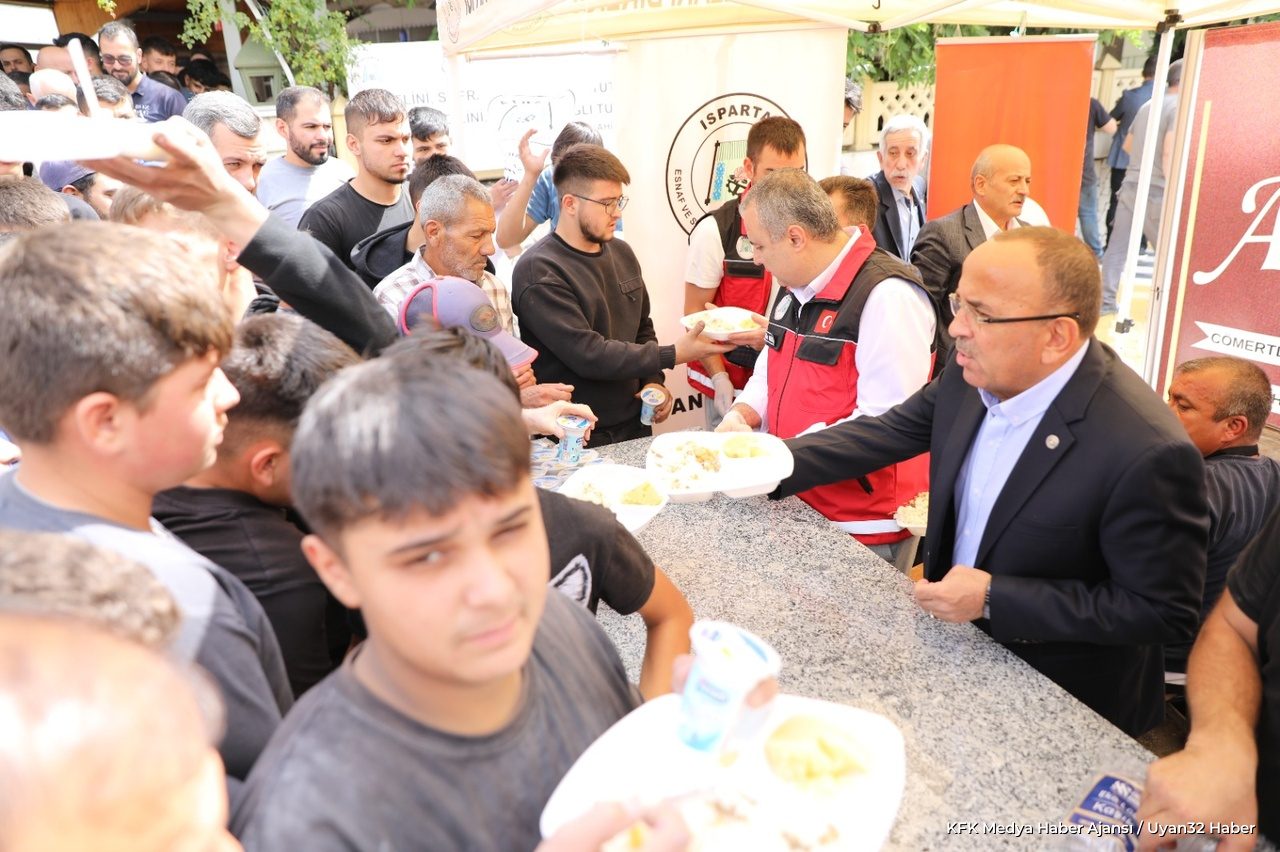 Isparta'da Ahilik Haftası: Vatandaşlara Ahi Pilavı İkram Edildi - Detay 7