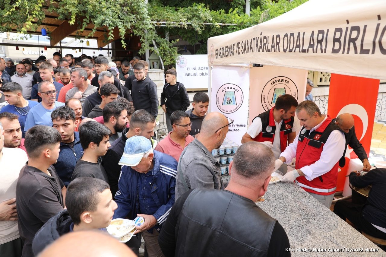 Isparta'da Ahilik Haftası: Vatandaşlara Ahi Pilavı İkram Edildi - Detay 9