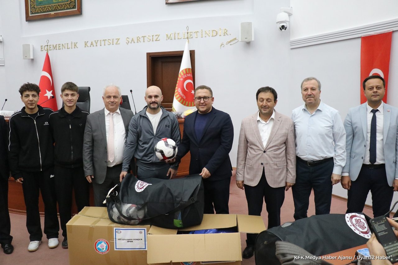 Isparta'da Amatör Futbol Kulüplerine 2,4 Milyon TL Malzeme Desteği - Detay 9