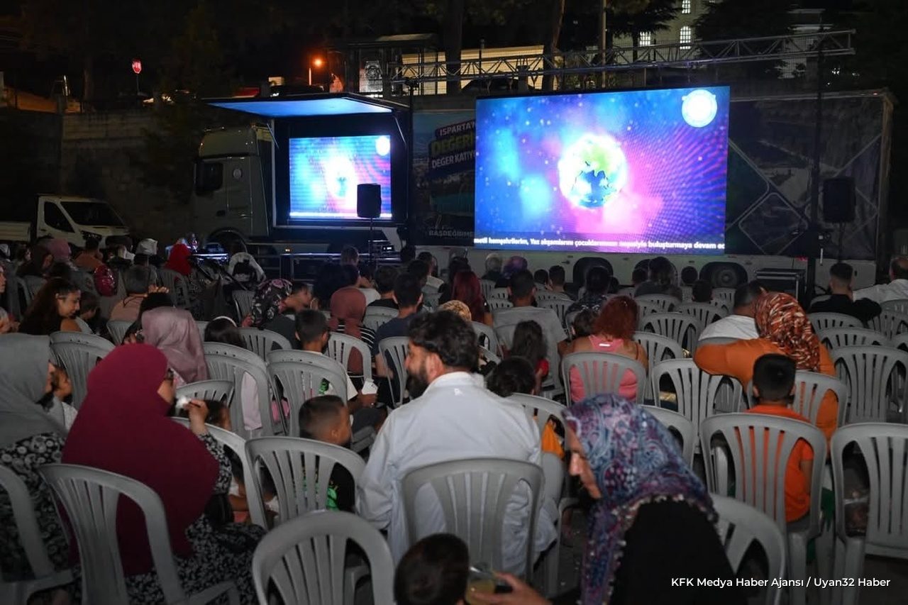 Isparta'da Yaz Sineması Coşkusu