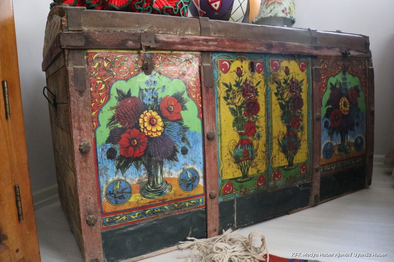 Isparta'da Çöpe Gidecek Eşyalardan Nostaljik Köy Evi Oluşturdu - Detay 4