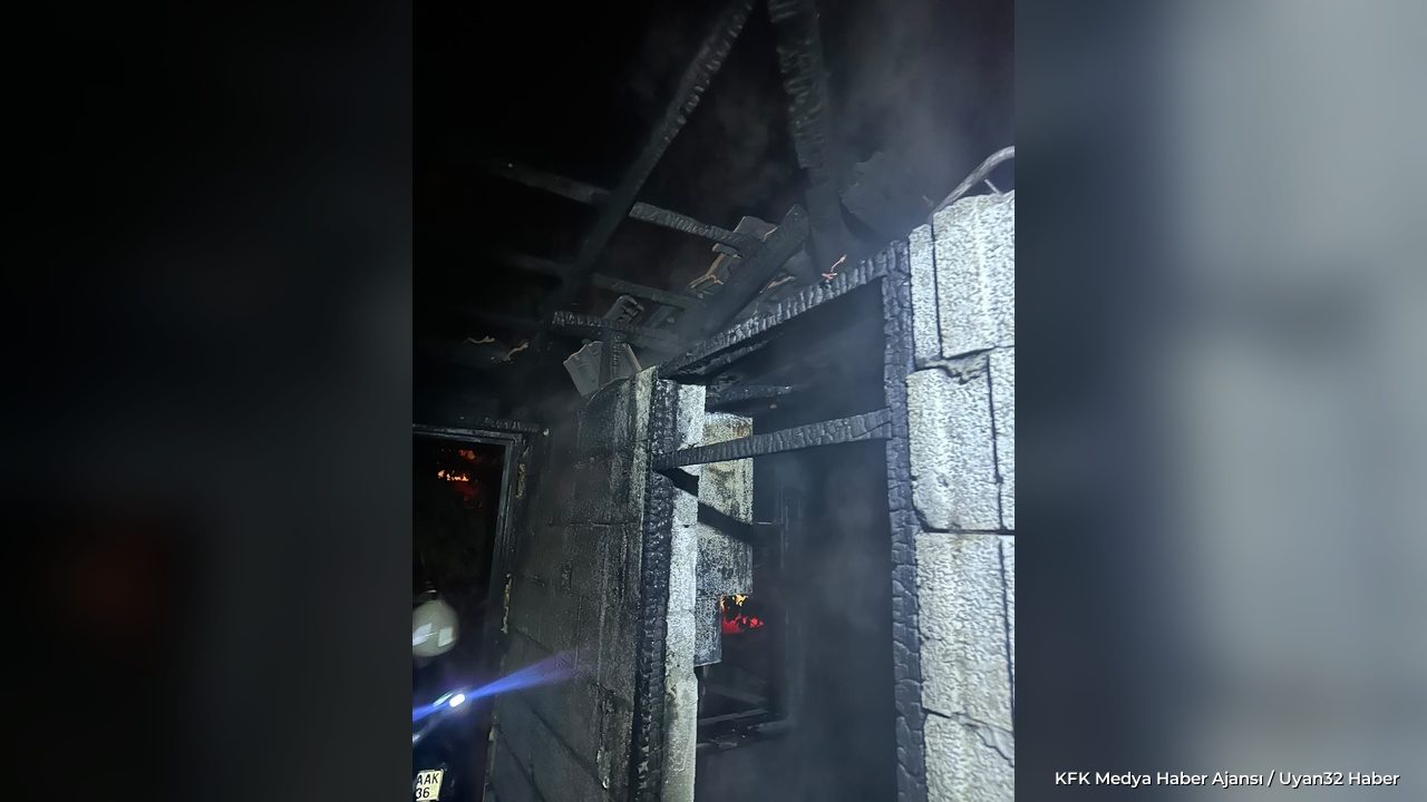 Isparta’da Ev Yangını! Ev Kullanılamaz Hale Geldi - Detay 6