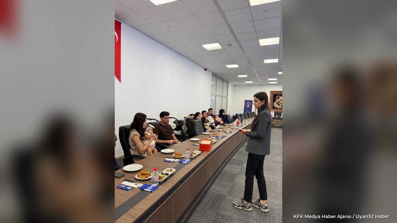Isparta'da Genç Ailelere Bebek Destek Paketleri Teslim Edildi - Detay 4
