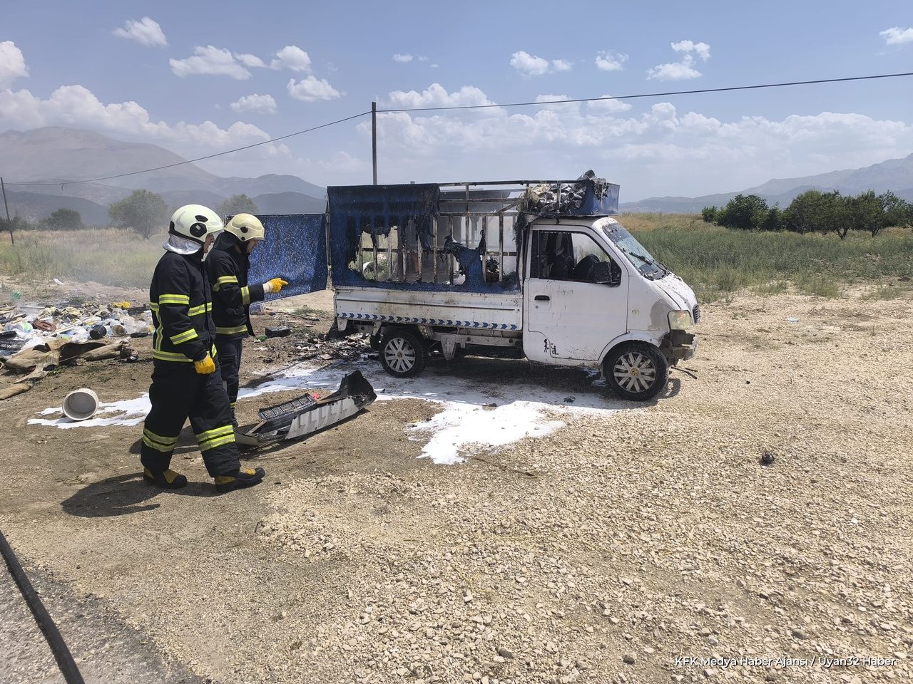 Isparta'da Geri Dönüşüm Aracında Yangın