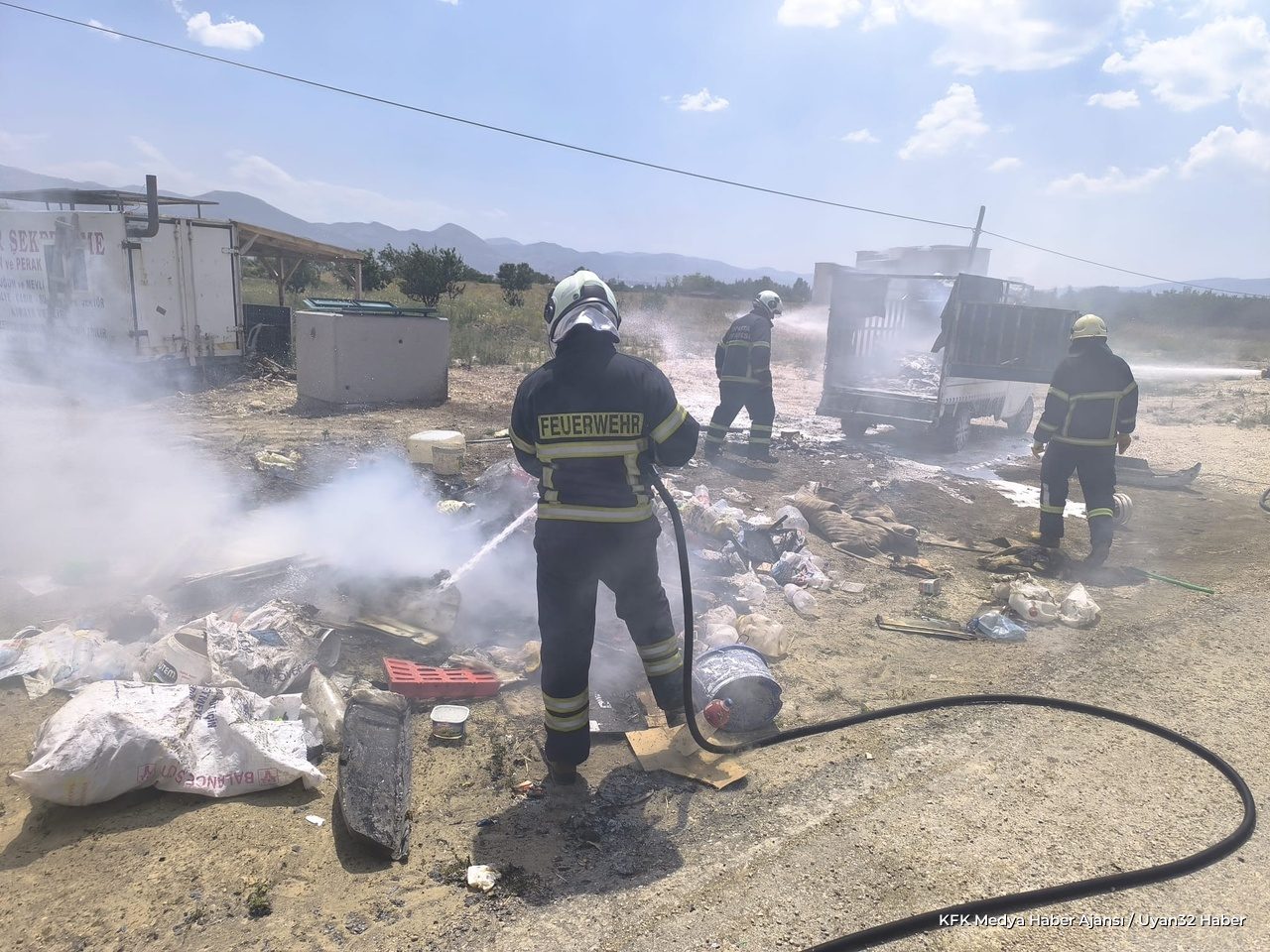 Isparta'da Geri Dönüşüm Aracında Yangın