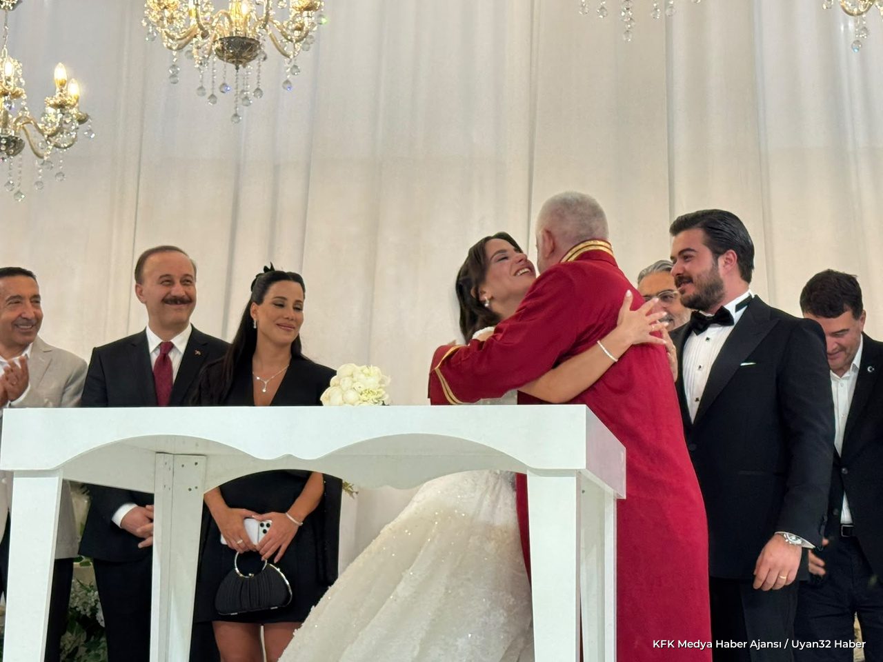Isparta'da Görkemli Nikah: Başkan Başdeğirmen Oğlunun Nikahını Kıydı - Detay 8
