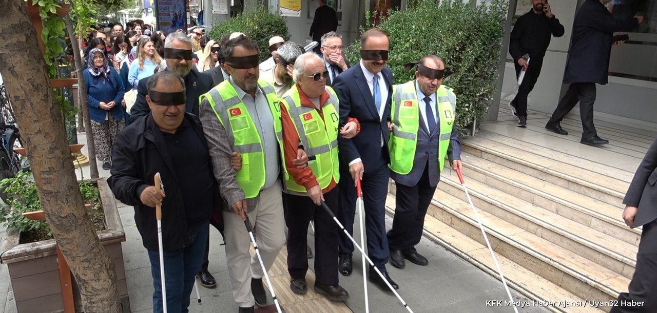 Isparta'da Görme Engelliler İçin Anlamlı Yürüyüş Düzenlendi - Detay 5