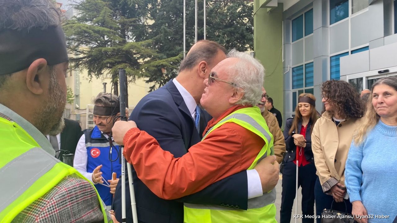 Isparta'da Görme Engelliler İçin Anlamlı Yürüyüş Düzenlendi - Detay 8