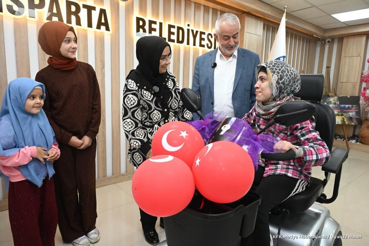 Isparta'da Hatice Uysal'a Akülü Araç