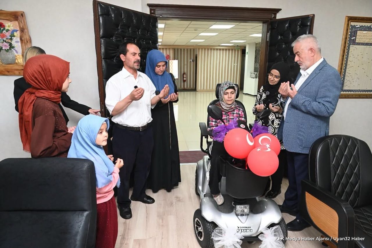 Isparta'da Hatice Uysal'a Akülü Araç