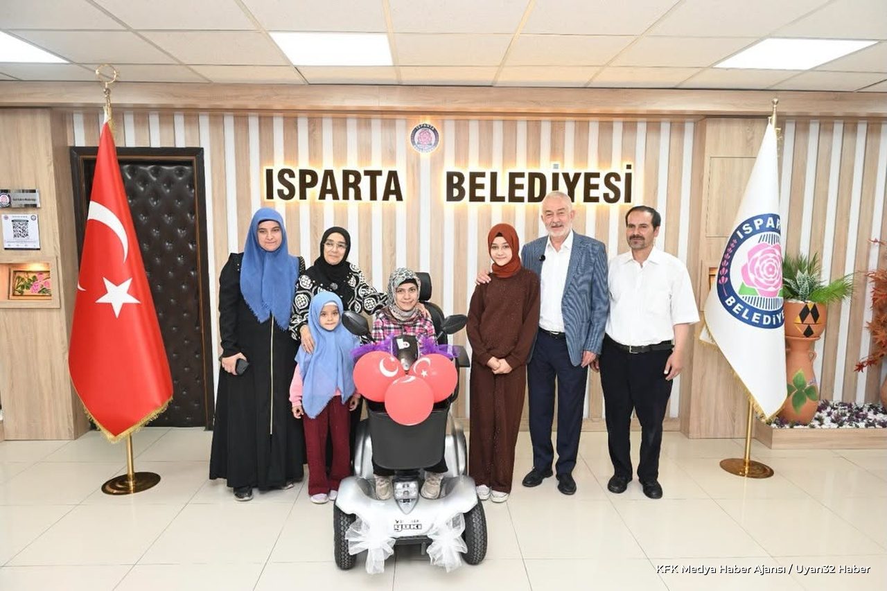 Isparta'da Hatice Uysal'a Akülü Araç