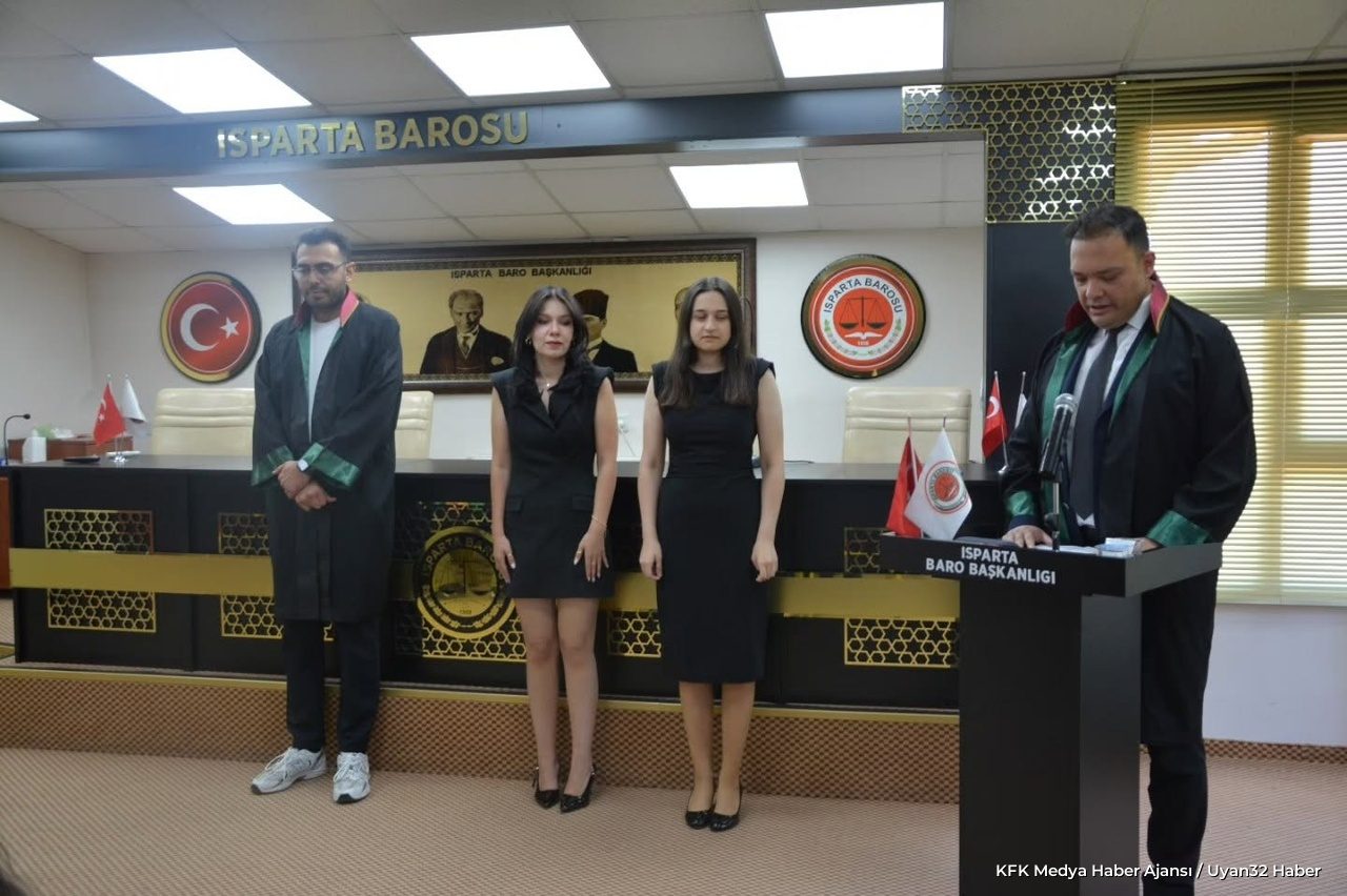 Isparta'da İki Genç Hukukçu Ruhsat Aldı: Baroda Tören Düzenlendi - Detay 6