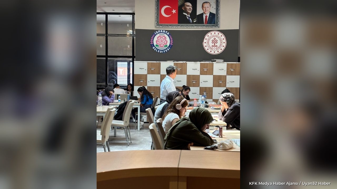 Isparta'da Kütüphanelere Ziyaret: İl Müdürü Oğuzlar Okurlarla Buluştu - Detay 4