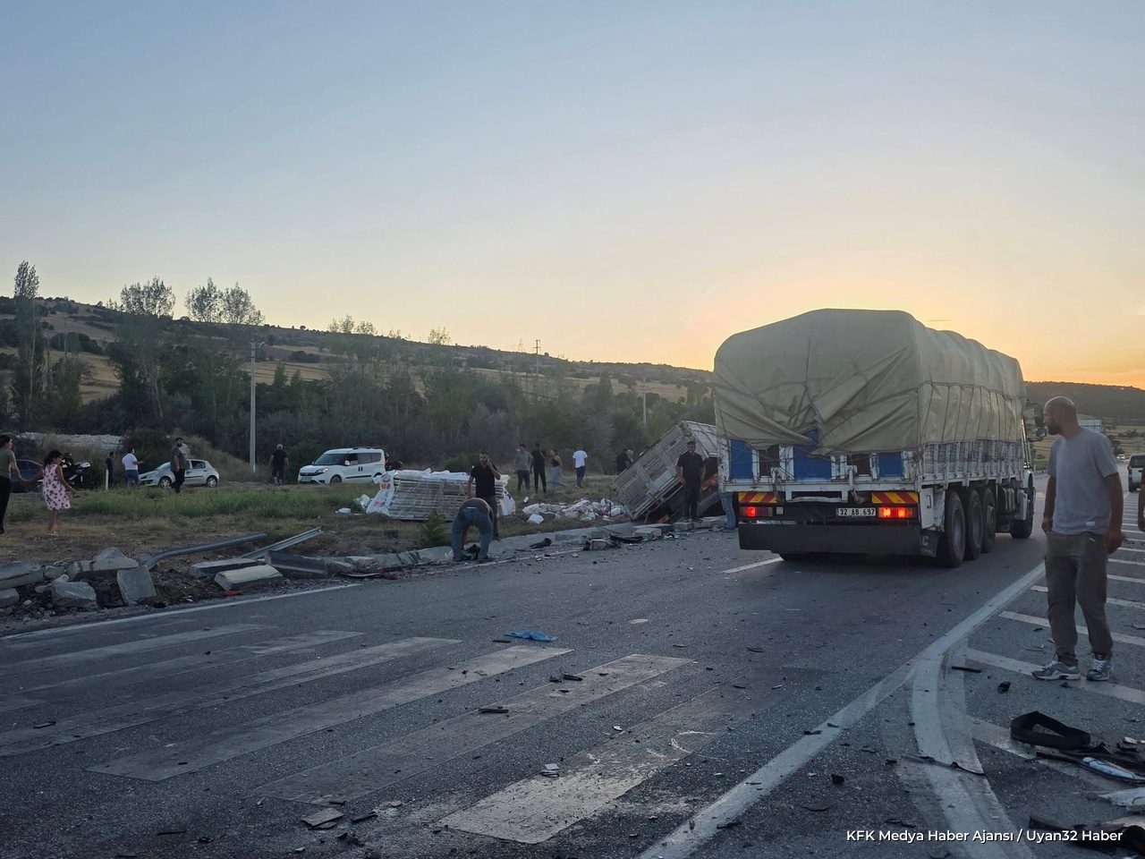Isparta'da LPG Tankeri ile Kamyon Çarpıştı: Yaralılar Var - Detay 3