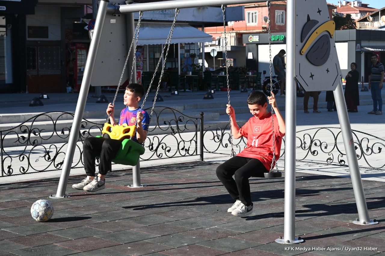 Isparta'da Minikler İstedi Başkan Başdeğirmen Parkı Hizmete Açtı - Detay 6