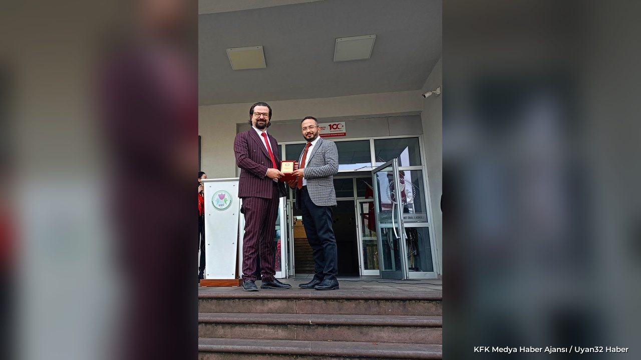 Muhtar Doğan'a Teşekkür Plaketi - Detay 2