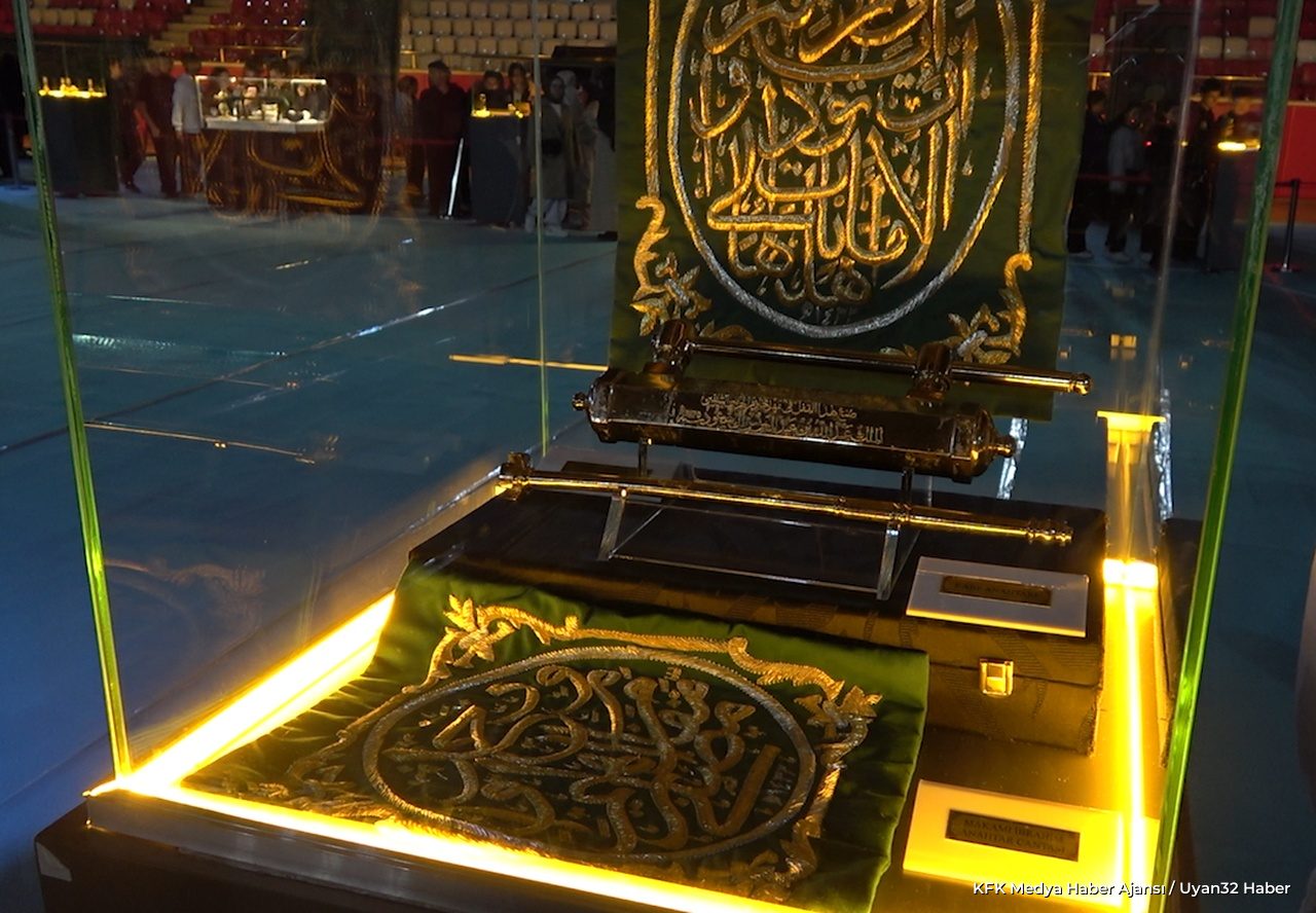Isparta’da Mukaddes Emanetler Sergisi'ne ziyaretçi akını!