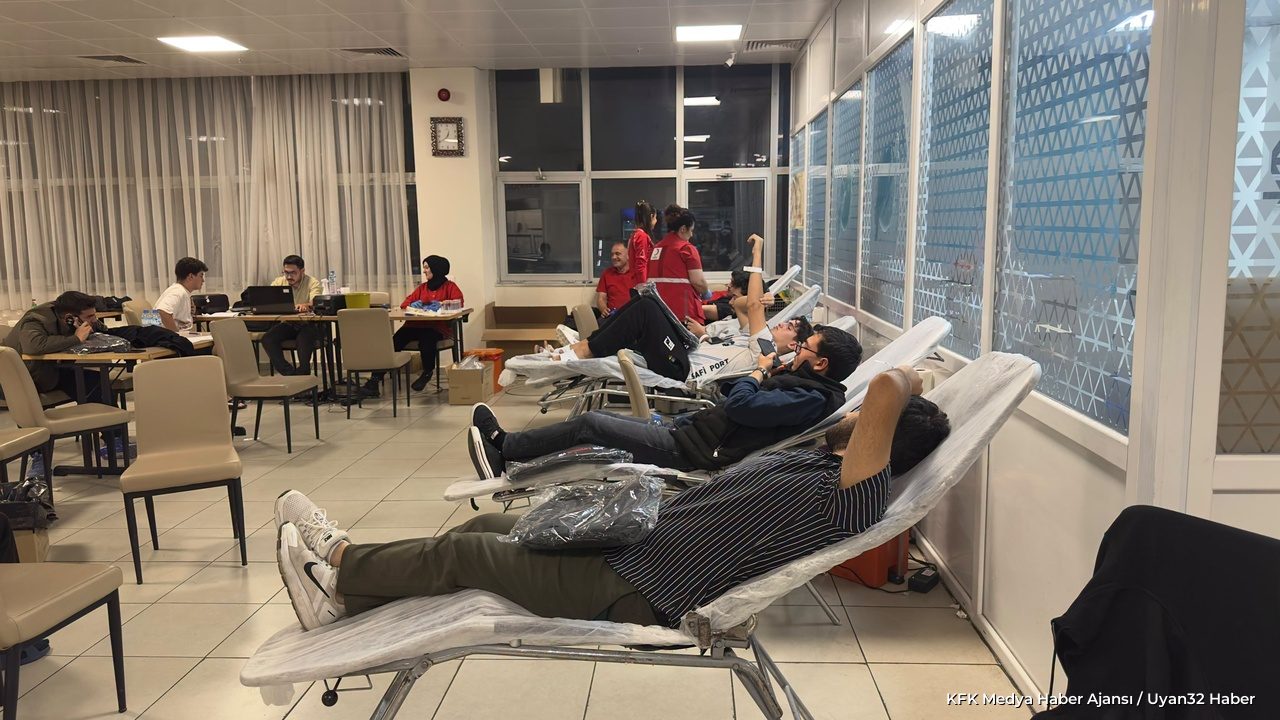 Isparta'da Öğrencilerden Kan Bağışı Etkinliği - Detay 5