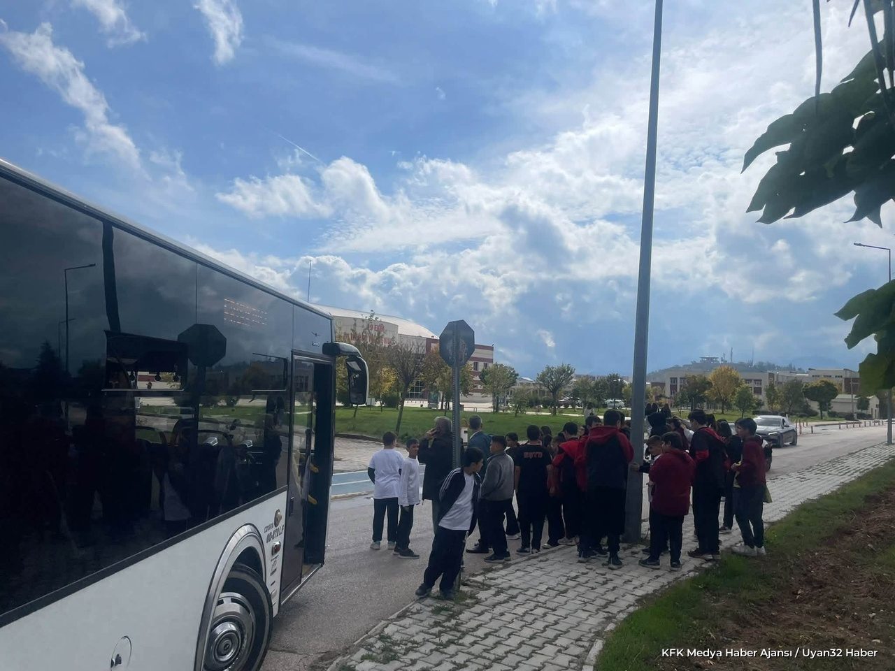 Isparta’da Öğrencilere Ücretsiz Ulaşım Müjdesi! - Detay 2