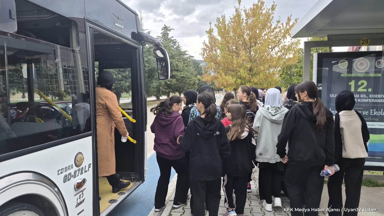 Isparta’da Öğrencilere Ücretsiz Ulaşım Müjdesi! - Detay 3