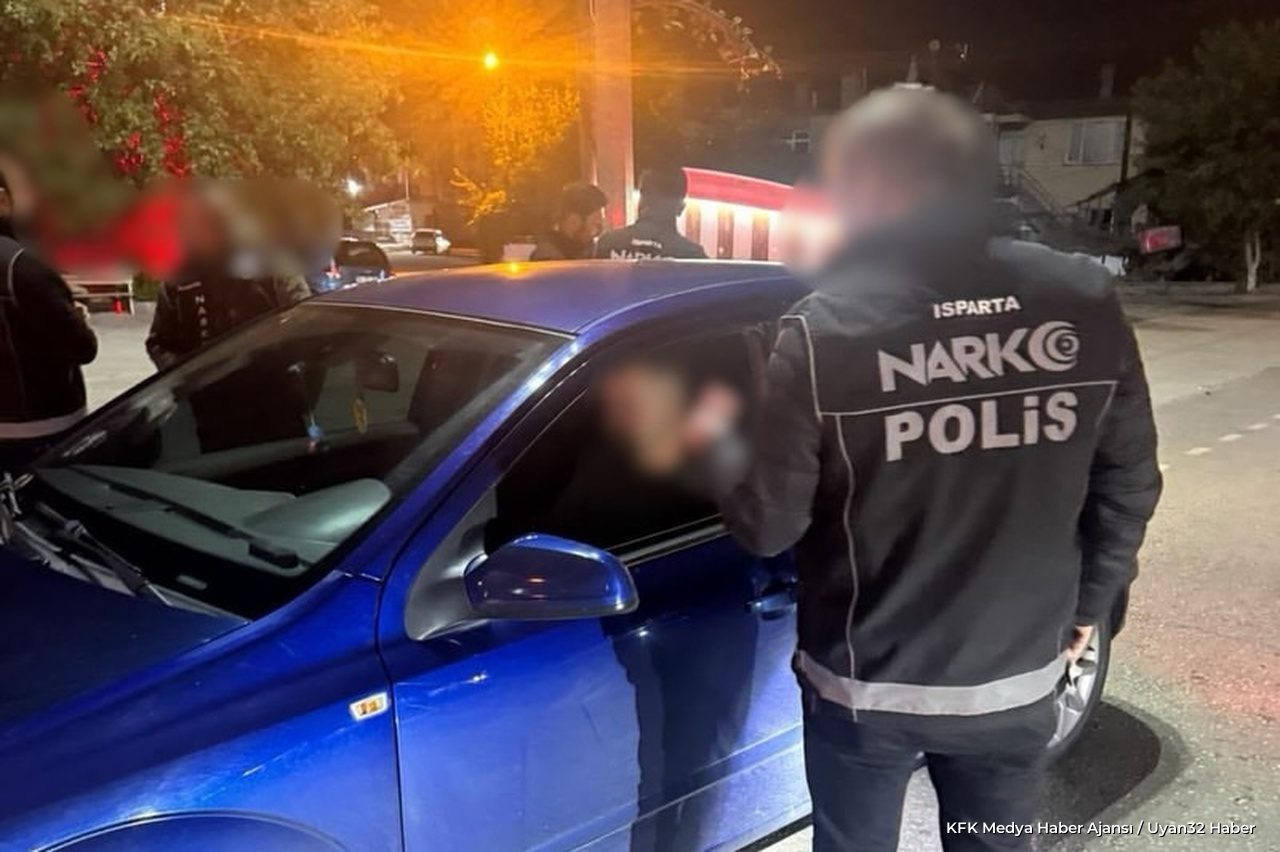 Isparta'da Sav Kasabası'nda Narkoalan Uygulaması Gerçekleştirildi - Detay 4