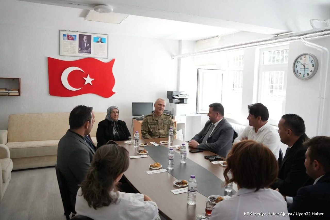 Isparta'da Şehit Koray Akoğuz Okuluna Anlamlı Ziyaret - Detay 2