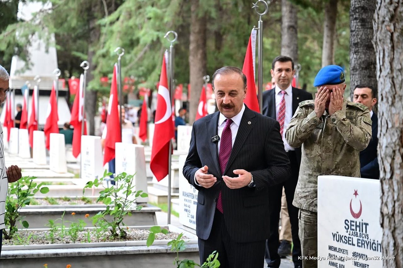 Isparta'da Şehitlere Vefa