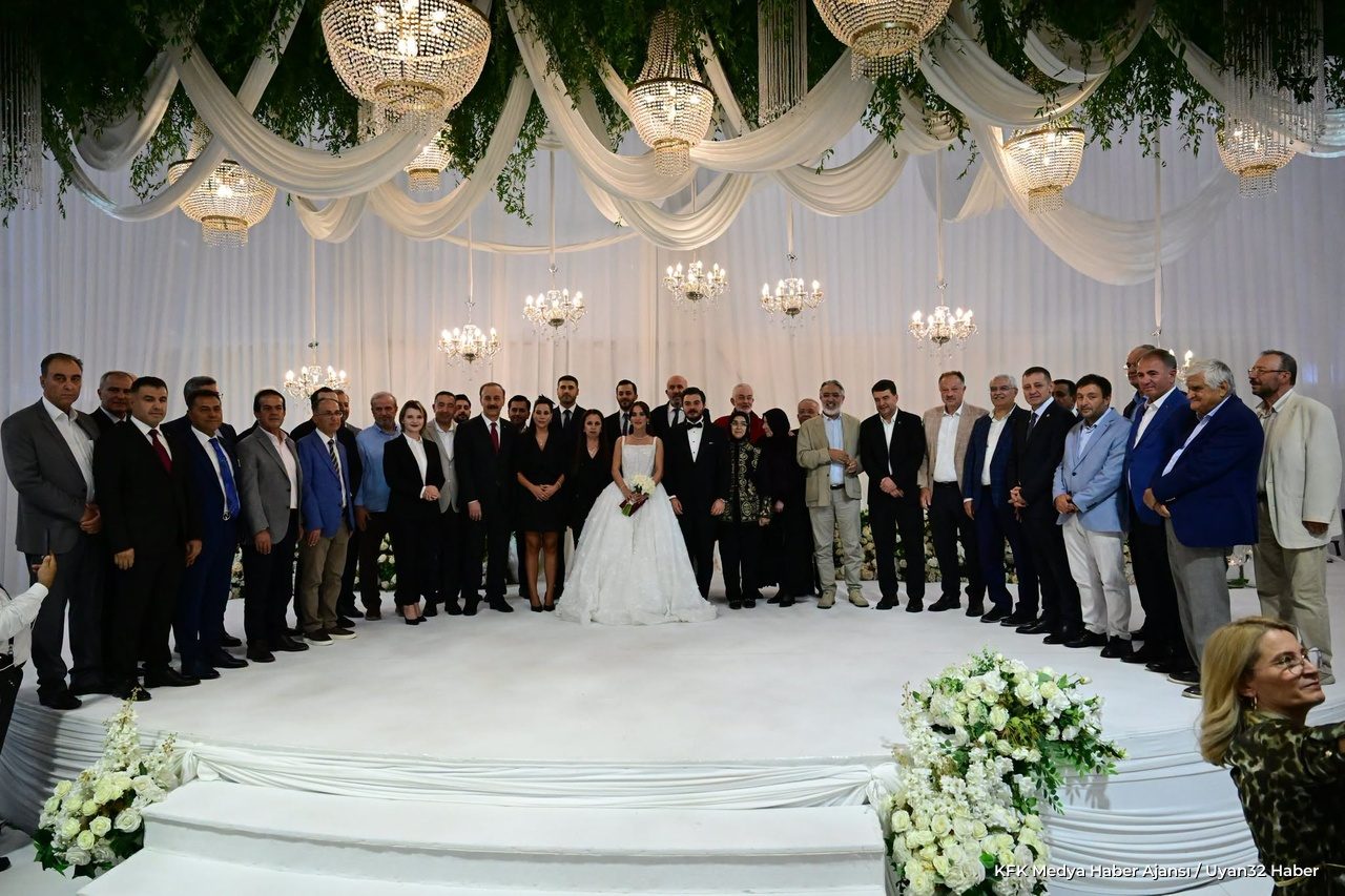 Isparta'da Düğün Coşkusu Yaşandı