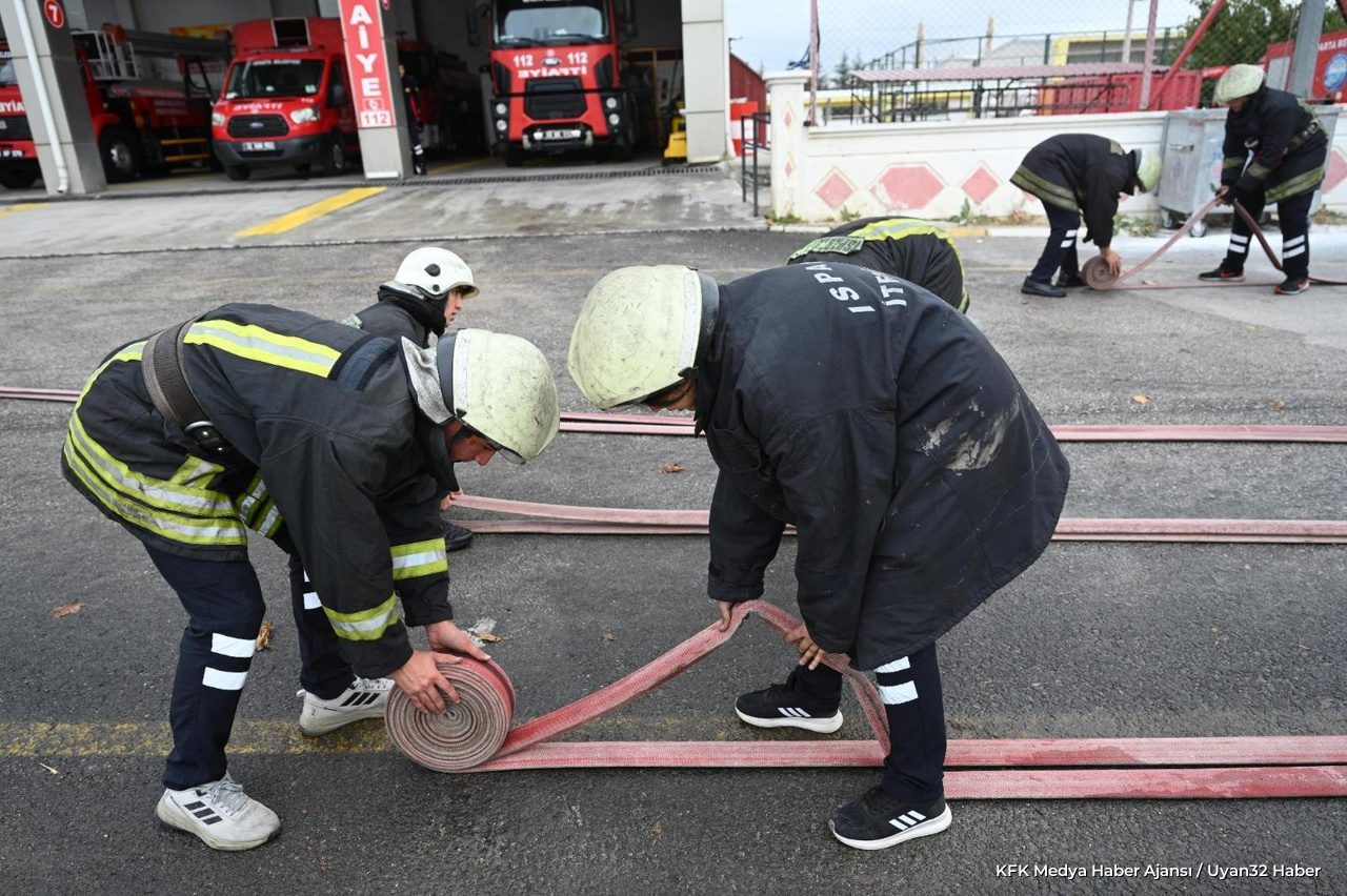 Isparta'da Stajyer İtfaiyeciler Zorlu Eğitimlerle Mesleğe Hazırlanıyor - Detay 2